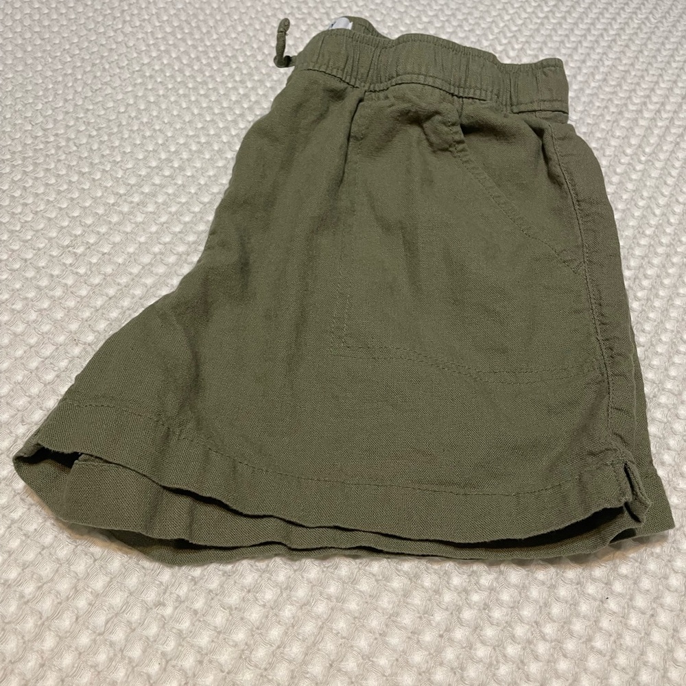 NWOT Old Navy - Olive Green Girl’s Shorts - Picture 4 of 5